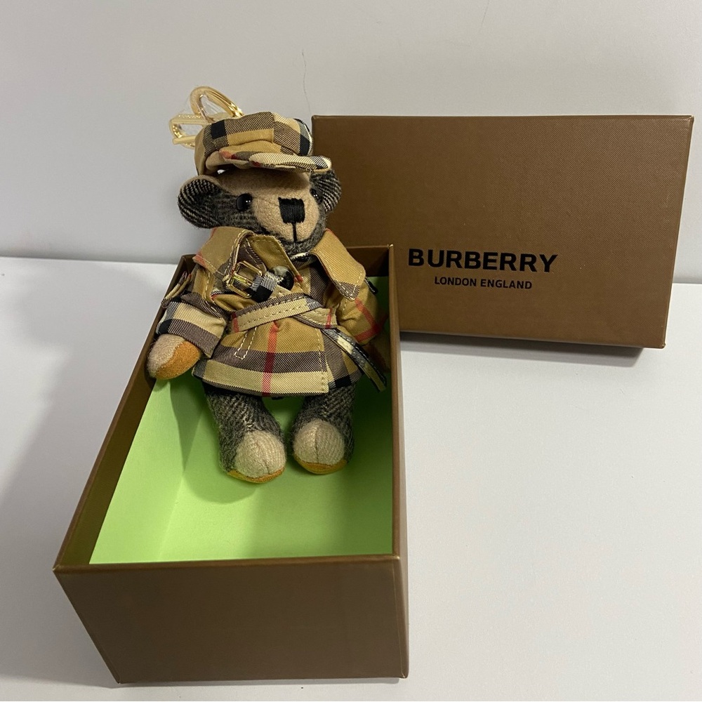 Check Pattern Teddy Bear Key Holder - Picture 3 of 6